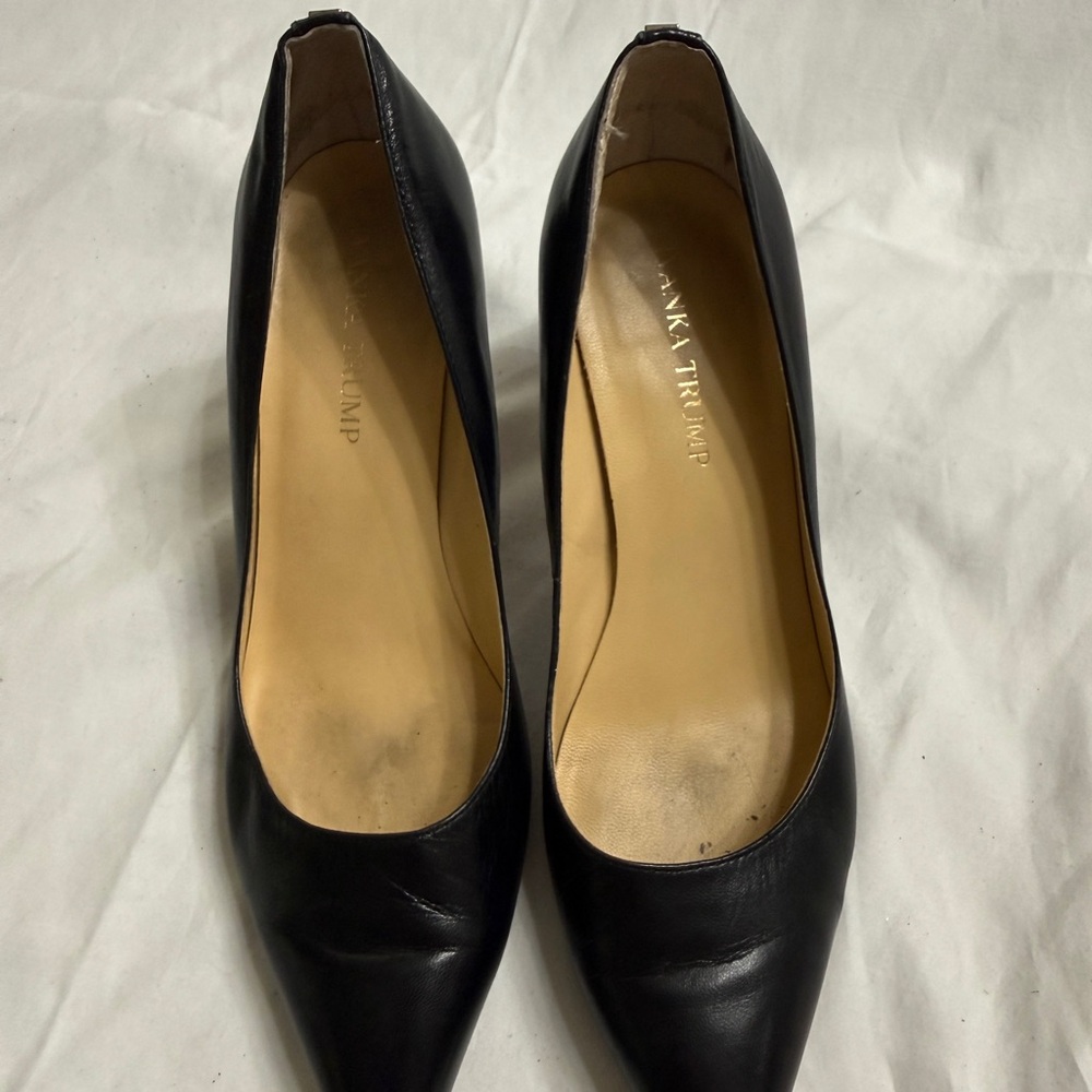 Ivanka Trump Black Leather Pointed Toe Pumps Stiletto Heels Women’s Size 8M